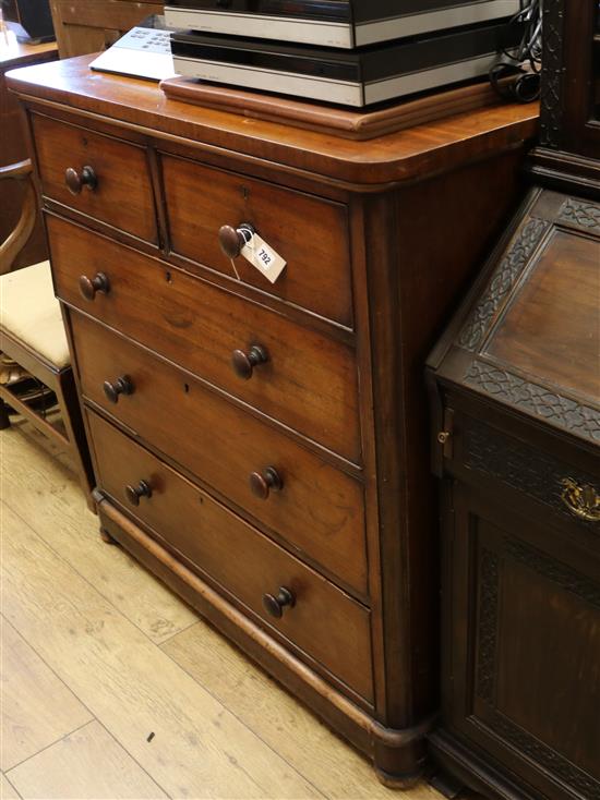 A Victorian mahogany chest of drawers W.105cm